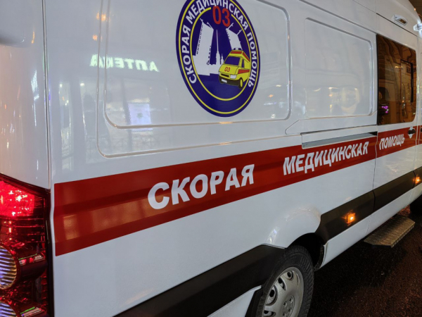 На севере Петербурга пятиклассник выпал с балкона 15-го этажа