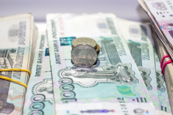 Петербурженке выплатили 300 тысяч рублей за перелом лодыжек из-за гололеда Петербурженке выплатили 300 тысяч рублей за перелом лодыжек из-за гололеда