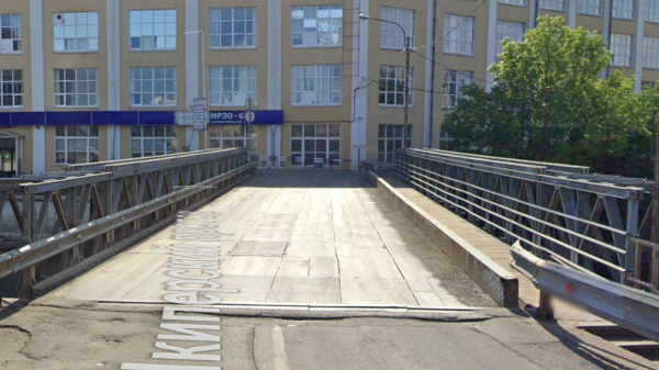 Петербуржцев насторожил Шкиперский мост, после обрушения элемента переправы