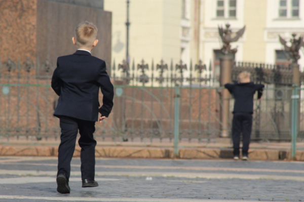 В Госдуме обсуждают введение оплачиваемого выходного для родителей в День знаний В Госдуме обсуждают введение оплачиваемого выходного для родителей в День знаний