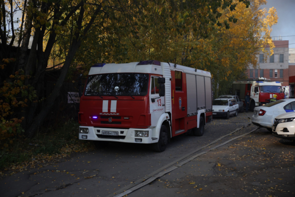 В Выборгском районе Петербурга пожарные потушили возгорание в жилом доме В Выборгском районе Петербурга пожарные потушили возгорание в жилом доме