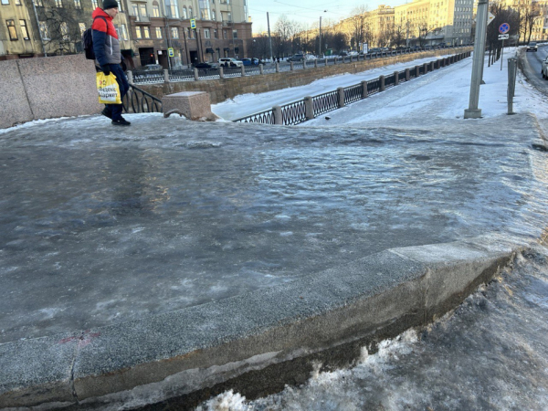 В Петербурге пенсионерка отсудила крупную компенсацию за перелом на скользком тротуаре В Петербурге пенсионерка отсудила крупную компенсацию за перелом на скользком тротуаре
