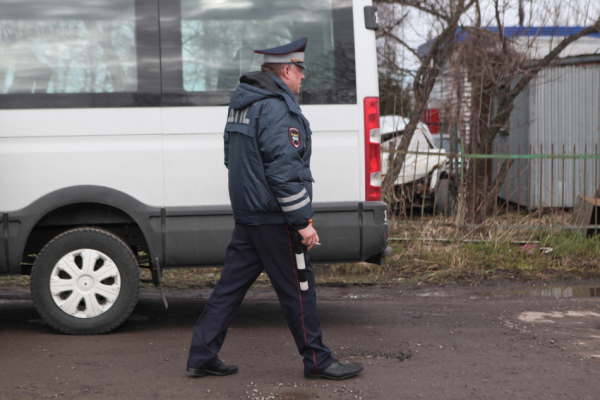 В Сосновом бору женщина за рулем устроила две аварии с переворотами В Сосновом бору женщина за рулем устроила две аварии с переворотами