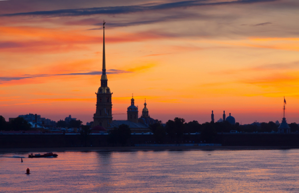 Версия Петербурга 2006 vs 2025: как город менялся 19 лет подряд Версия Петербурга 2006 vs 2025: как город менялся 19 лет подряд