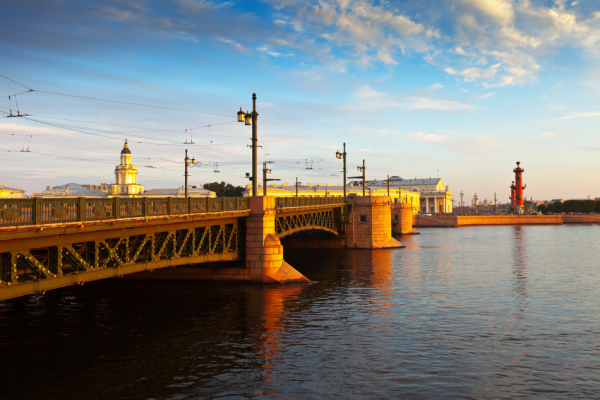 Версия Петербурга 2006 vs 2025: как город менялся 19 лет подряд Версия Петербурга 2006 vs 2025: как город менялся 19 лет подряд