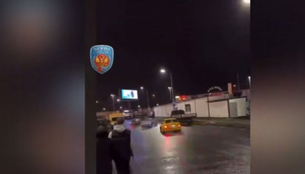 Участники ночного дрифта в Петербурге публично попросили прощения у горожан Участники ночного дрифта в Петербурге публично попросили прощения у горожан