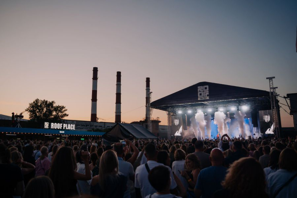 Стали известны первые участники юбилейного ROOF FEST Стали известны первые участники юбилейного ROOF FEST