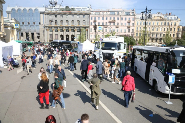 Корнелюк и Лызин выступят на петербургском транспортном фестивале Корнелюк и Лызин выступят на петербургском транспортном фестивале