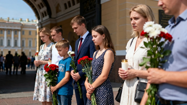 Александр Беглов выразил соболезнования по поводу смерти Сергея Иванова Александр Беглов выразил соболезнования по поводу смерти Сергея Иванова
