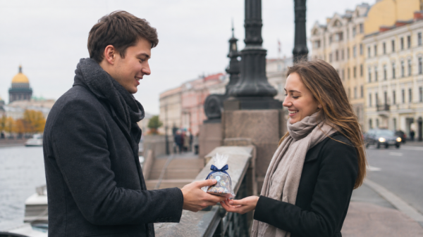 Что попросить привезти из Петербурга: 5 подарков, которые пригодятся дома Что попросить привезти из Петербурга: 5 подарков, которые пригодятся дома