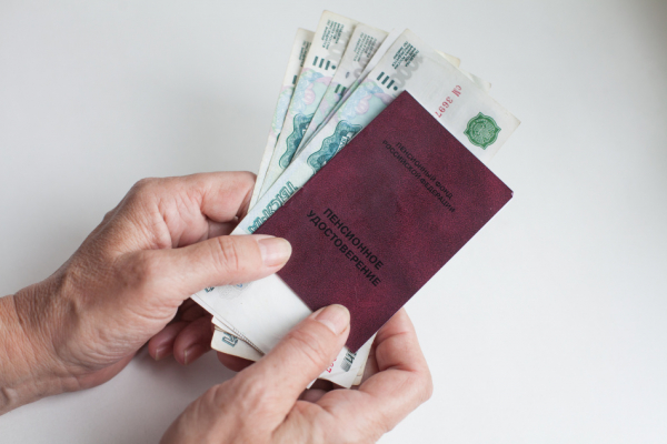 С 1 июля пенсии вырастут не для всех: кто получит прибавку и почему
