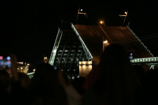 &laquo;Поющие мосты&raquo; представят специальную программу с произведениями петербургских авторов