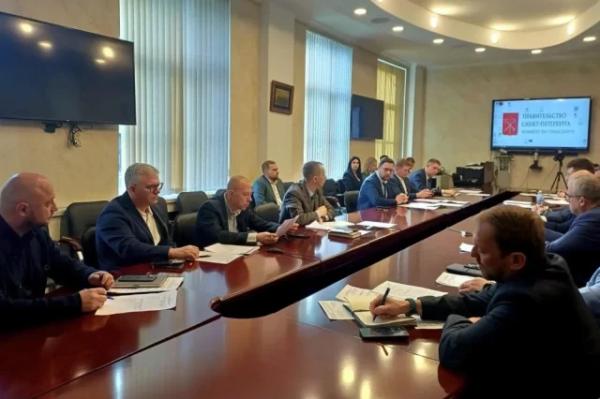 Пьяный петербуржец разбил стекло автобуса и попал под уголовное дело